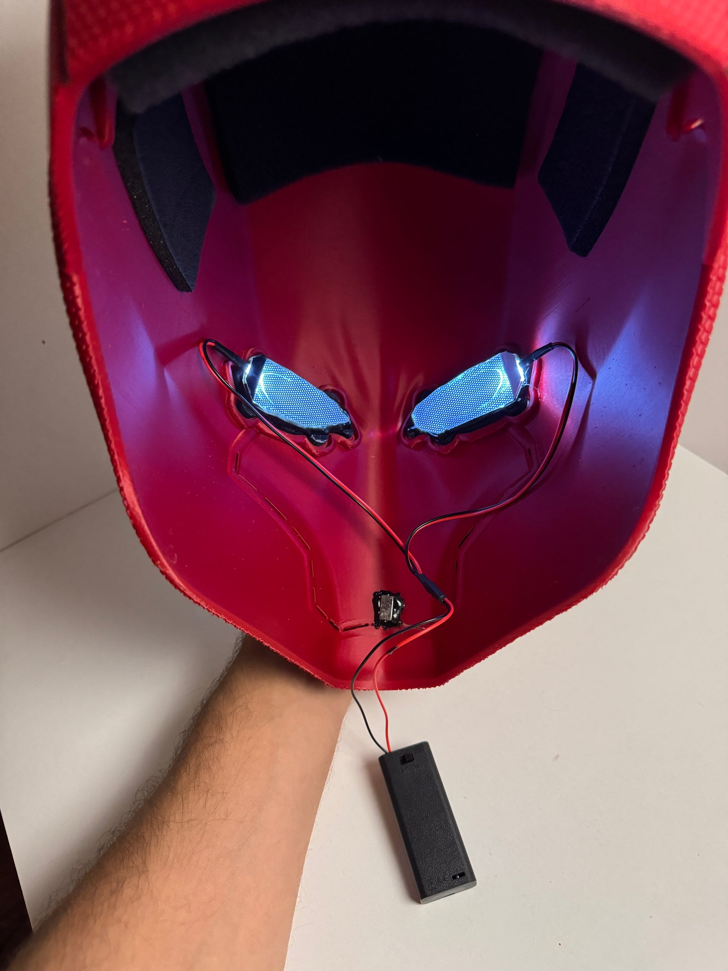 Redhood texturizado y ojos led