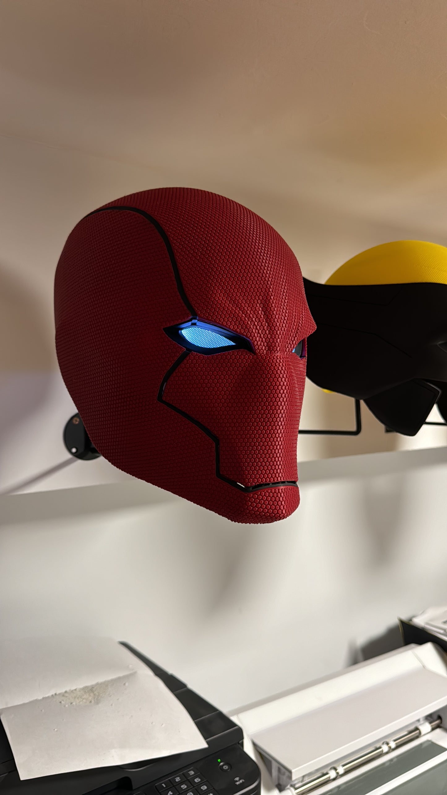 Redhood texturizado y ojos led