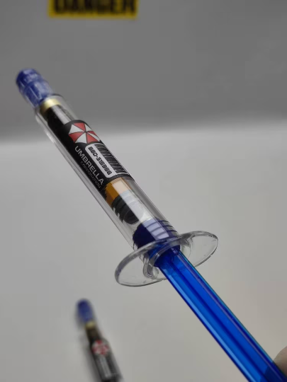 RESIDENT EVIL PROP, Props Syringe