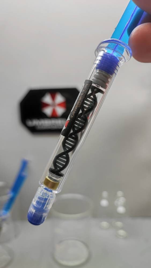 RESIDENT EVIL PROP, Props Syringe